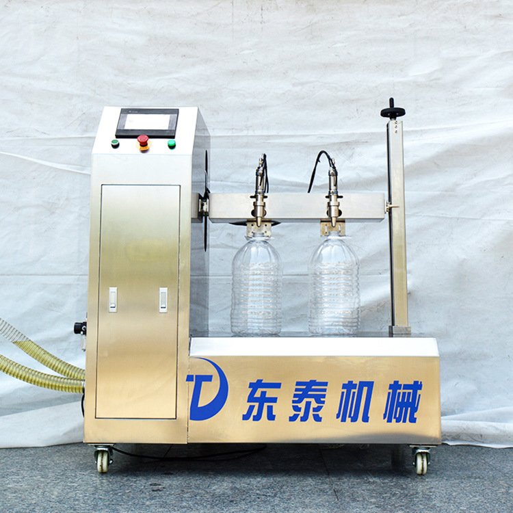 俱往矣，數(shù)風(fēng)流人物，還看東泰半自動食用油灌裝機(jī)